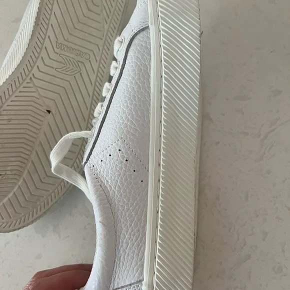 White Women's Sneakers Cariuma - Picture 8 of 14